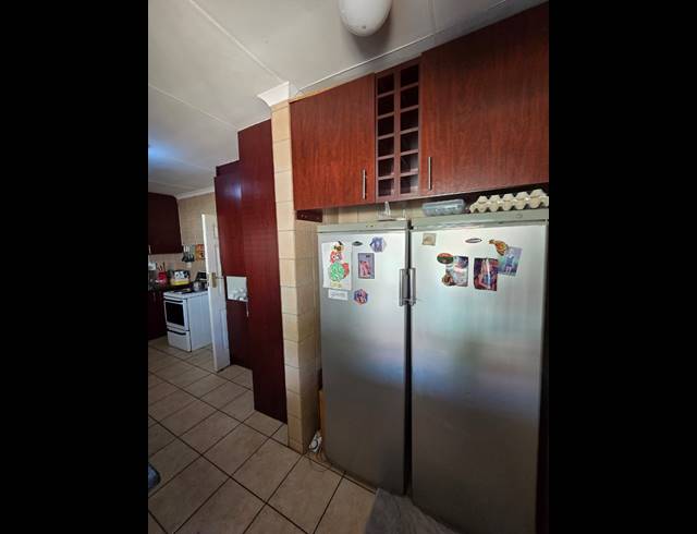 4 BEDROOM HOUSE TO LET IN ARCON PARK